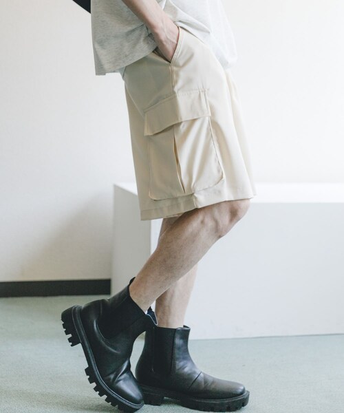 SENSE OF PLACE by URBAN RESEARCH(センスオブプレイスバイアーバンリサーチ)の「ワイドカーゴショートパンツ(その他パンツ・メンズ・IVORY/BLACK/CHARCOAL・M/L)」の14枚目の写真