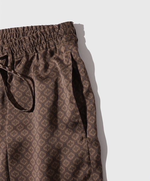 ADAM ET ROPE'(アダムエロペ)の「【elephant TRIBAL fabrics】QUILTING PAJAMAS PANTS(その他パンツ・メンズ・ブラック/ダークブラウン・M/S)」の7枚目の写真
