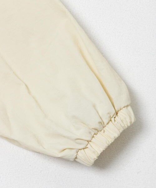 ITEMS URBANRESEARCH（アイテムズ アーバンリサーチ）の「『UVカット/撥水』アノラックフーディーブルゾン（ブルゾン・レディース・MILK/CML/BLK・Free）」の13枚目の写真