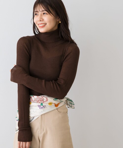 URBAN RESEARCH ROSSO（アーバンリサーチロッソ）の「F by ROSSO　ウォッシャブルシアーリブタートルニット（ニット/セーター・レディース・L/GRAY/RED/BLACK/BROWN・Free）」の2枚目の写真