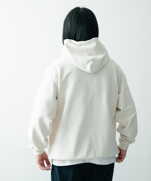 ITEMS URBANRESEARCH（アイテムズ アーバンリサーチ）の「SCREEN STARS　日焼け加工 カラースウェットパーカー（パーカー・メンズ・BLU/NTL/ORG/BLK・M/L）」の10枚目の写真