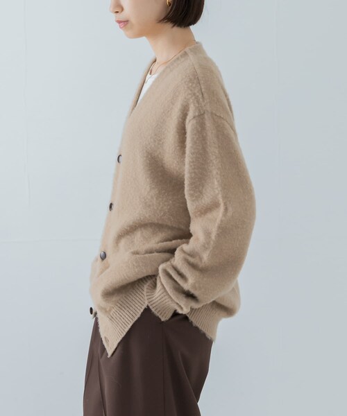 URBAN RESEARCH(アーバンリサーチ)の「『別注』ROUTINE×URBAN RESEARCH 起毛カーディガン(カーディガン/ボレロ・レディース・RED/D NAVY/L GRAY/L BLUE/BEIGE・FREE)」の17枚目の写真