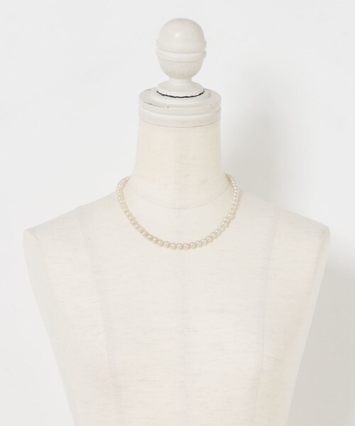 URBAN RESEARCH（アーバンリサーチ）の「『別注』gren by M×URBAN RESEARCH　スフレパールチョーカー42cm（ネックレス・レディース・WHT・one）」の5枚目の写真