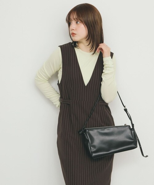 KBF（ケイビーエフ）の「アシンメトリースリムショルダーBAG（ショルダーバッグ・レディース・BLACK/IVORY/CAMEL・one）」の17枚目の写真