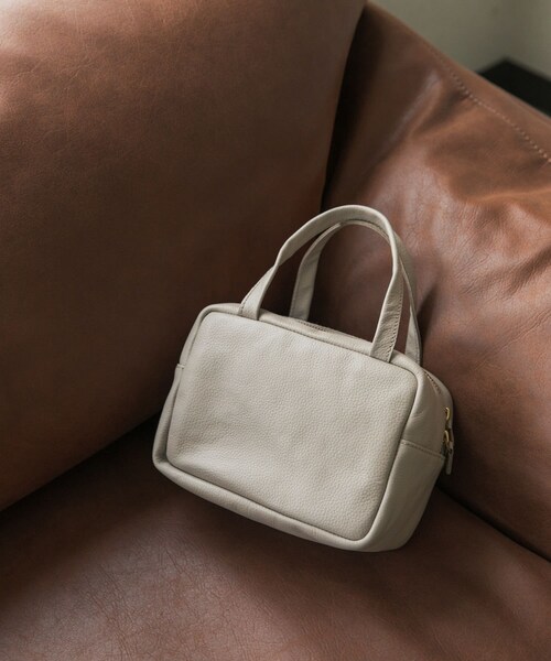 URBAN RESEARCH DOORS(アーバンリサーチドアーズ)の「レザーボストンバッグ(ボストンバッグ・レディース・BLACK/GREIGE・one)」の16枚目の写真