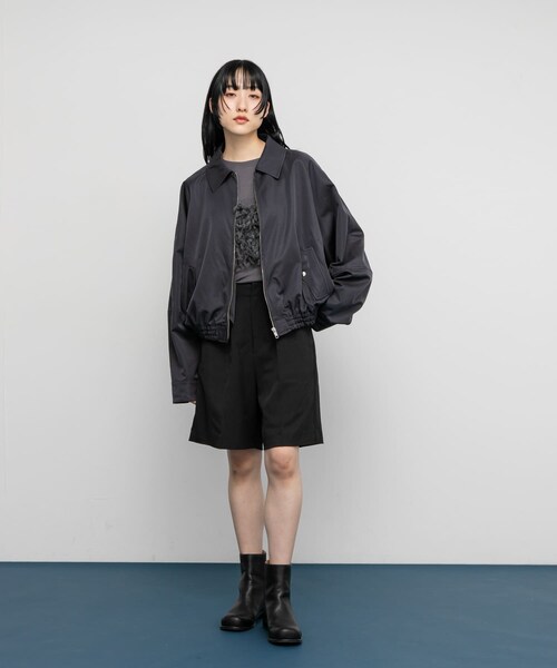 KBF（ケイビーエフ）の「ブライトZIPブルゾン（ブルゾン・レディース・BEIGE/D.NAVY・one）」の17枚目の写真