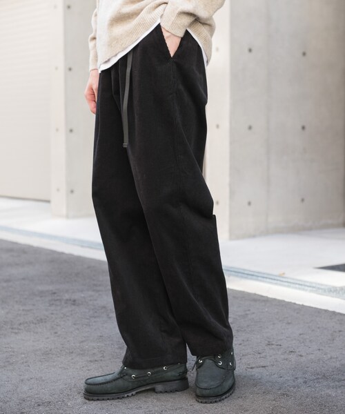 URBAN RESEARCH DOORS（アーバンリサーチドアーズ）の「ウェビングベルトコーデュロイトラウザー（その他パンツ・メンズ・CHARCOAL/MOCHA/TERRACOTTA・S/M/L）」の8枚目の写真