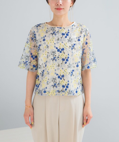 URBAN RESEARCH ROSSO（アーバンリサーチロッソ）の「フラワー刺繍セミシアーブラウス（シャツ/ブラウス・レディース・BLUE×YEL・Free）」の11枚目の写真