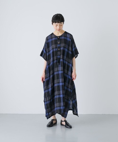 かぐれ（カグレ）の「Vlas Blomme　RAYON COTTON SHIRRING ONE-PIECE（ワンピース・レディース・BLUE・Free）」の6枚目の写真