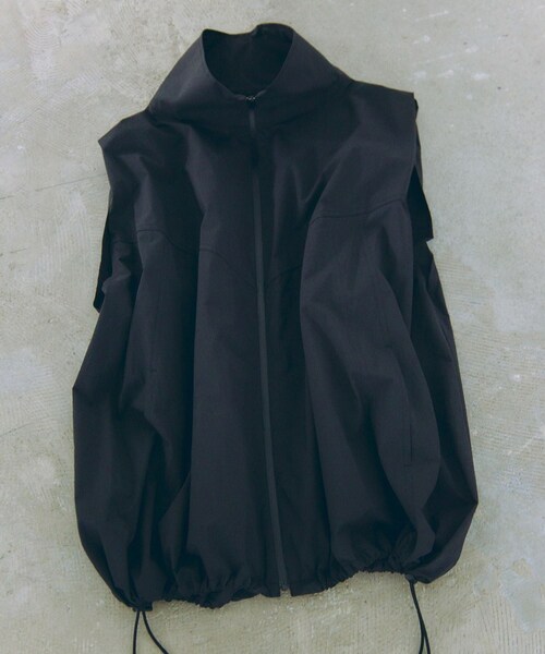 ADAM ET ROPE'（アダムエロペ）の「【撥水】ショルダータックシアーブルゾン（ブルゾン・レディース・ブラック/ベージュ系・F）」の4枚目の写真