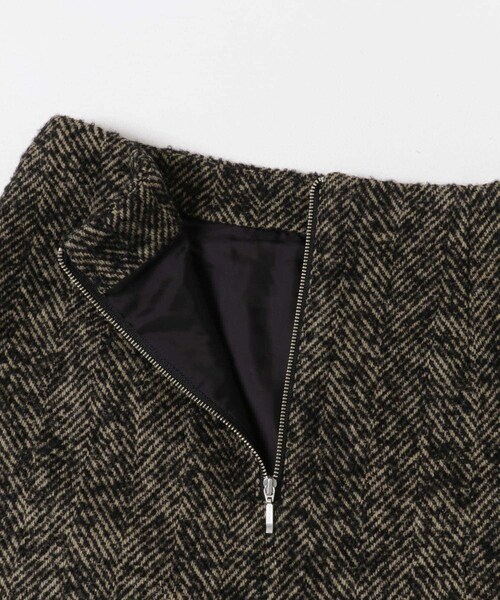 URBAN RESEARCH ROSSO（アーバンリサーチロッソ）の「ウール混ループツイードミニスカート（スカート・レディース・OFF×BLACK/CAMEL×BK・36/38）」の18枚目の写真