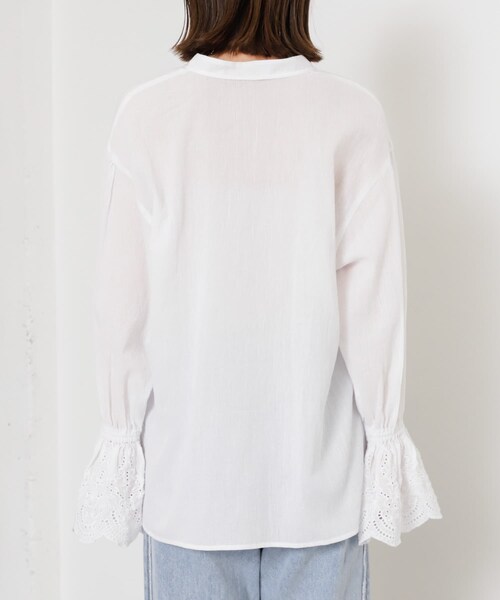 SENSE OF PLACE by URBAN RESEARCH(センスオブプレイスバイアーバンリサーチ)の「スカラップレースヨウリュウブラウス(シャツ/ブラウス・レディース・BLACK/OFF WHITE/CORAL・one)」の15枚目の写真