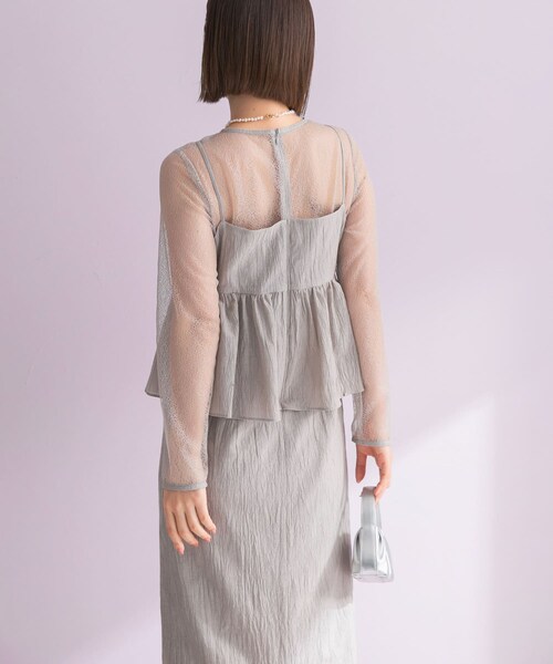 URBAN RESEARCH ROSSO（アーバンリサーチロッソ）の「kaene　レイヤードペプラムドレス（ワンピース・レディース・light gray/blue gray・S）」の6枚目の写真
