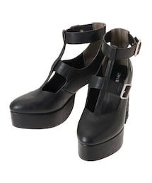 ダブルベルトTストラップパンプス