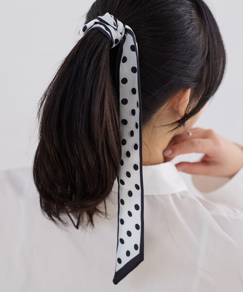 VIS（ビス）の「ナロースカーフ（バンダナ/スカーフ・レディース・ホワイト/オフホワイト/ブラウン・F）」の3枚目の写真