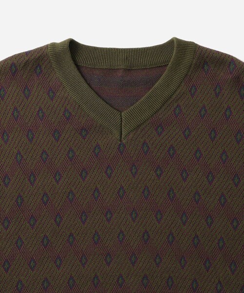 Saturdays NYC（サタデーズ ニューヨークシティ ）の「Charles Jacquard Vneck Sweater（ニット/セーター・レディース・ブラック/オリーブ・L/M/S/XL）」の14枚目の写真