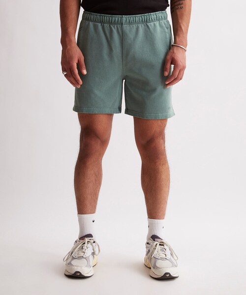 Saturdays NYC(サタデーズ ニューヨークシティ )の「Austin Pigment Dyed Sweat Short(その他パンツ・メンズ・ベージュ/ダークグリーン・S/XL/XS/L/M)」の21枚目の写真