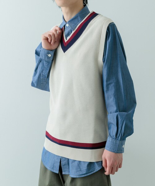 ITEMS URBANRESEARCH（アイテムズ アーバンリサーチ）の「ガーター編みチルデンニットベスト（ベスト・メンズ・BRN/NTL・M/L）」の20枚目の写真
