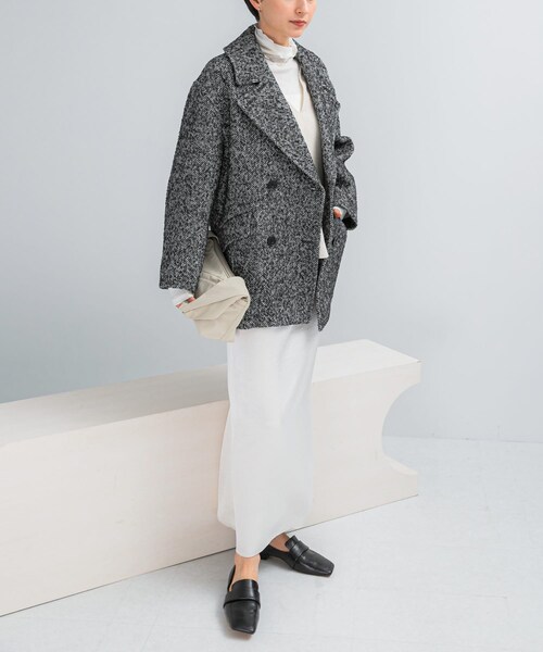 URBAN RESEARCH ROSSO（アーバンリサーチロッソ）の「オーバーミドルPコート（その他アウター・レディース・OFF×BLACK/L/GREIGE/CHARCOAL・FREE）」の22枚目の写真