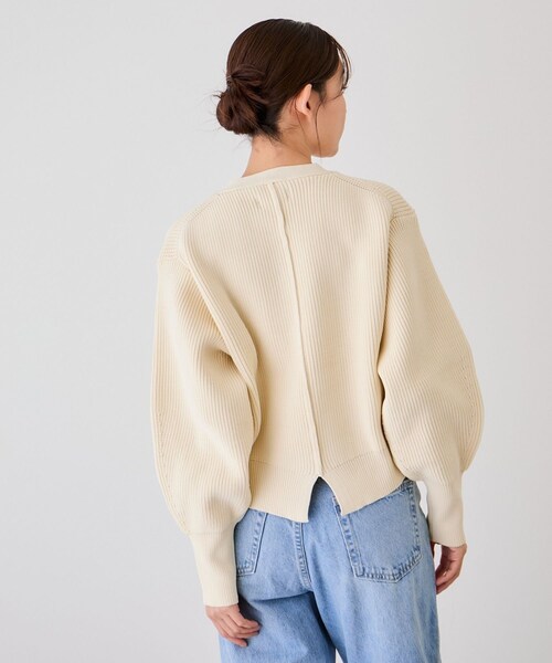 Jayro(ジャイロ)の「ビッグ釦柄切替バルーンカーディガン(カーディガン/ボレロ・レディース・ブラック/オフホワイト/オレンジ・F)」の16枚目の写真