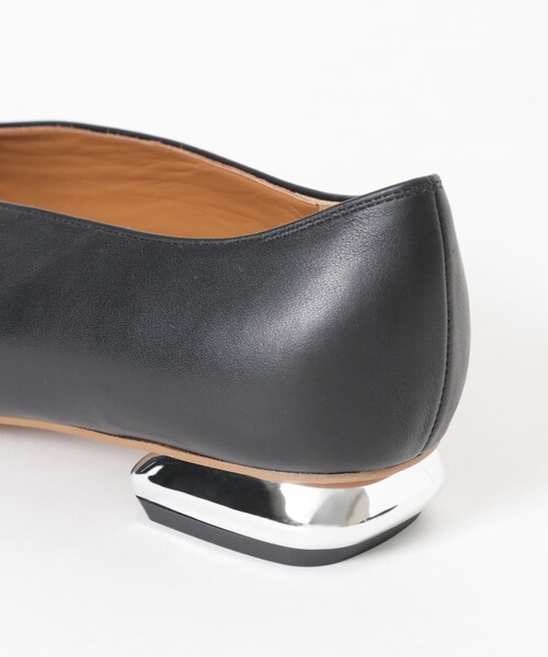 URBAN RESEARCH（アーバンリサーチ）の「L'unique et moi　Vague（パンプス・レディース・BLACK・22.5/23.5/24.5）」の7枚目の写真