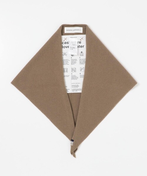 URBAN RESEARCH(アーバンリサーチ)の「Extreme Cashmere BANDANA(バンダナ/スカーフ・レディース・CHAI/MERMAID/NAVY/TOMATO・-)」の6枚目の写真