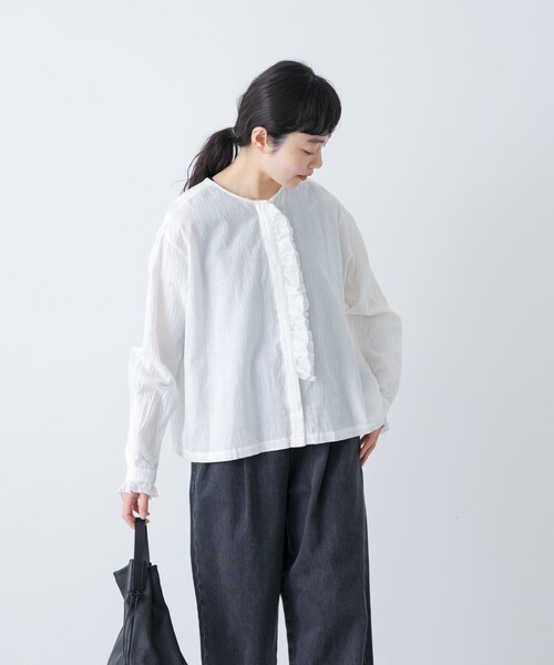 かぐれ（カグレ）の「コットンリネンフリルブラウス（シャツ/ブラウス・レディース・CHECK/NAVY/OFF・Free）」の6枚目の写真