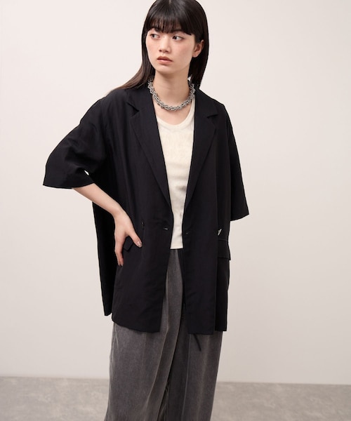 ADAM ET ROPE'（アダムエロペ）の「キュプラリネンMIXハーフスリーブジャケット（テーラードジャケット・レディース・ブラック/キャメル・36/38）」の14枚目の写真