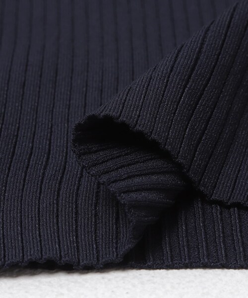 URBAN RESEARCH(アーバンリサーチ)の「BAUM UND PFERDGARTEN VISCOSE KNIT(ニット/セーター・レディース・B BLUE・S)」の7枚目の写真