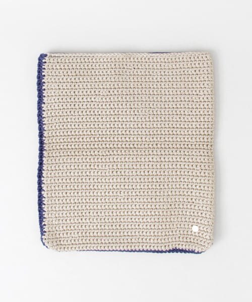 URBAN RESEARCH DOORS（アーバンリサーチドアーズ）の「バイカラー編みロゴクラッチ∴（クラッチバッグ・レディース・NOIR/MARIN・one）」の7枚目の写真