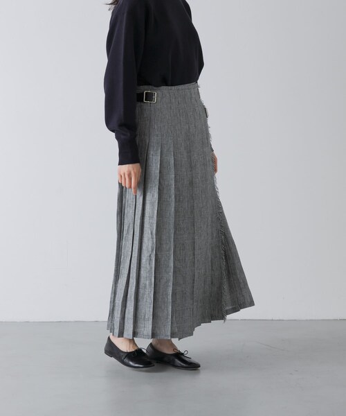 かぐれ（カグレ）の「『別注』O’NEIL OF DUBLIN×かぐれ　LINEN PLEATS SKIRT（スカート・レディース・BLUE/GLEN CHECK・XS）」の8枚目の写真