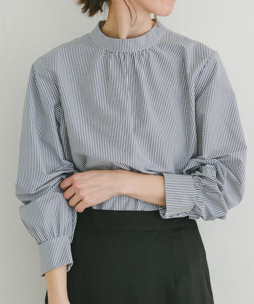 ITEMS URBANRESEARCH（アイテムズ アーバンリサーチ）の「ハイネックブラウス（シャツ/ブラウス・レディース・SRP/BLK/OFF・FREE）」の3枚目の写真