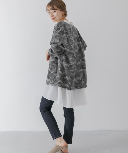 URBAN RESEARCH Sonny Label（アーバンリサーチサニーレーベル）の「『WEB限定』カモフラ柄ノーカラージャケット（ノーカラージャケット・レディース・グレー/カーキ・FREE）」の8枚目の写真