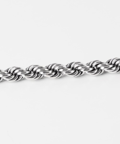 URBAN RESEARCH（アーバンリサーチ）の「XOLO　TWIST LINK BRACELET（ブレスレット・メンズ・SILVER・19）」の4枚目の写真