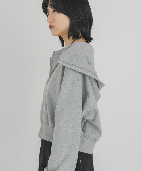 KBF（ケイビーエフ）の「セーラーライククロップドパーカー（パーカー・レディース・NAVY/OATMEAL/TOP GRAY・One）」の5枚目の写真
