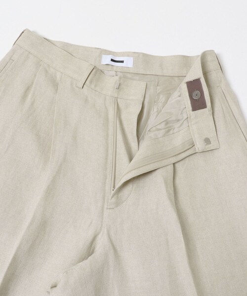 URBAN RESEARCH(アーバンリサーチ)の「REVERBERATE TACKED TROUSERS(その他パンツ・メンズ・ECRU/BLACK・1)」の11枚目の写真
