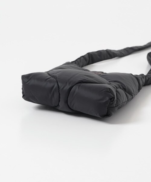SENSE OF PLACE by URBAN RESEARCH（センスオブプレイスバイアーバンリサーチ）の「TAION　ミリタリークロスボディダウンバッグS（ショルダーバッグ・メンズ・BLACK/D.CHARCOAL/D.S.GRN・One）」の7枚目の写真