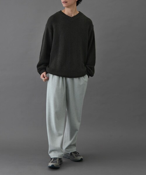 URBAN RESEARCH DOORS（アーバンリサーチドアーズ）の「FORK&SPOON　コットンウールVネックニット（ニット/セーター・メンズ・BLACK/LODEN・4/5）」の18枚目の写真