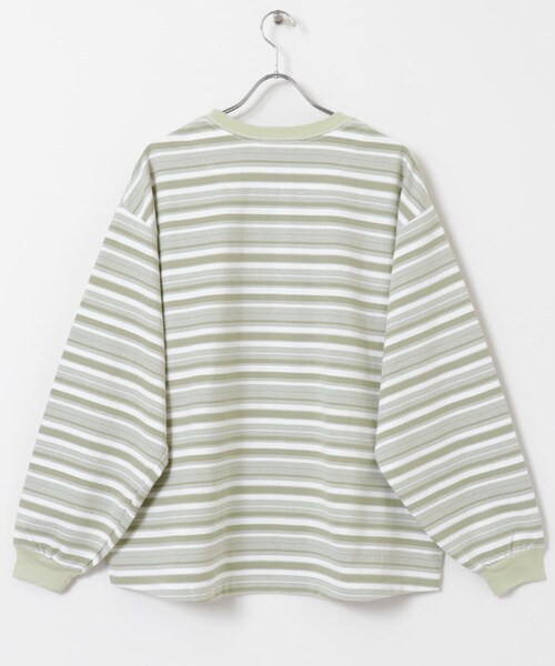 URBAN RESEARCH（アーバンリサーチ）の「POLYPLOID　OVERSIZE LONGSLEEVE B（Tシャツ/カットソー・メンズ・BLACKWHITE/SAGEWHITE・2/3/4）」の21枚目の写真