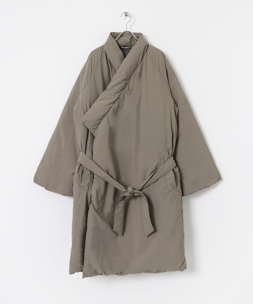 THE GOODLAND MARKET(ザグッドランドマーケット)の「Abode of Snow Chuba Down Coat(その他アウター・レディース・Black/Gray・2/3)」の2枚目の写真