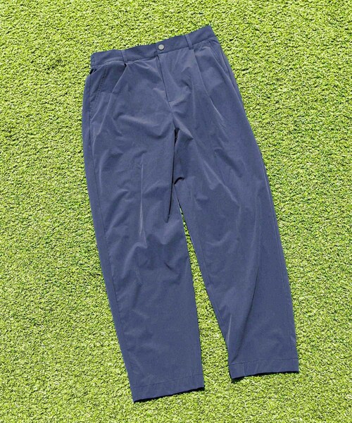 ITEMS URBANRESEARCH(アイテムズ アーバンリサーチ)の「シルキーナイロン 多機能 タックパンツ(その他パンツ・メンズ・CHA/BLK/NVY・M/L)」の3枚目の写真