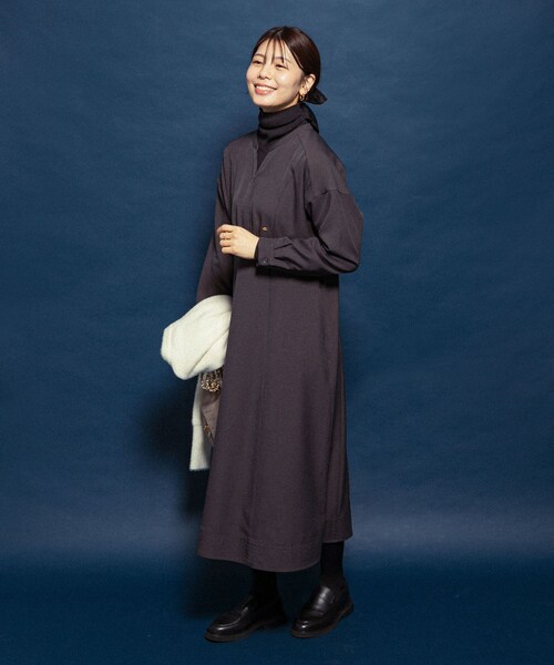 URBAN RESEARCH ROSSO（アーバンリサーチロッソ）の「『UR TECH SMOOTHLUXE』F by ROSSO　キーネックワンピース（ワンピース・レディース・BEIGE/C/GRAY/BLACK・36/38）」の15枚目の写真