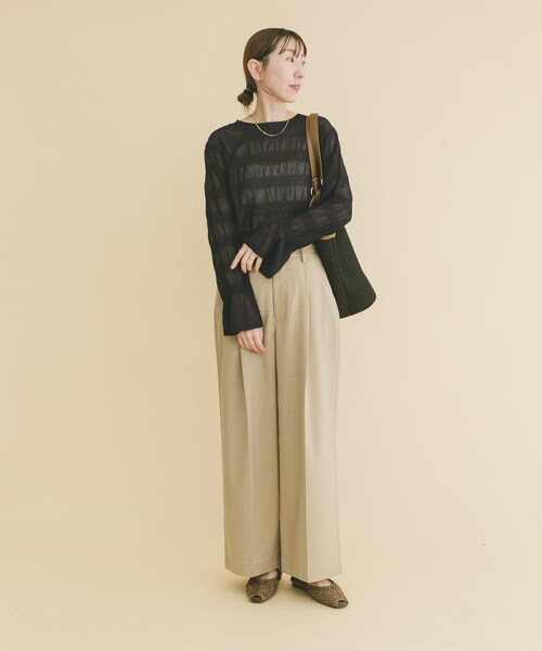 ITEMS URBANRESEARCH（アイテムズ アーバンリサーチ）の「シャーリングフレアスリーブニット（ニット/セーター・レディース・OFF/LVD/NVY・Free）」の13枚目の写真