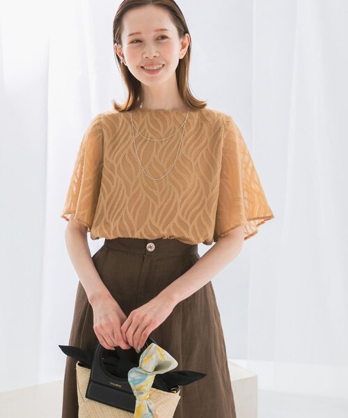 URBAN RESEARCH ROSSO（アーバンリサーチロッソ）の「セミシアーカットジャガードブラウス（シャツ/ブラウス・レディース・OFF WHITE/BLUE/BEIGE/NAVY・FREE）」の16枚目の写真