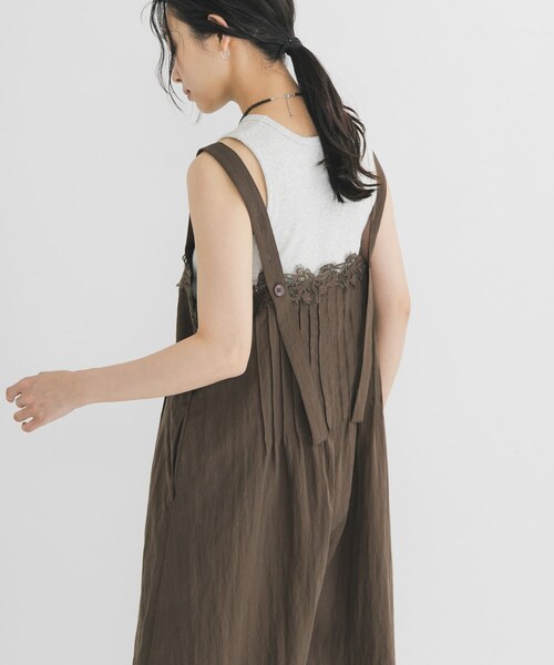 KBF(ケイビーエフ)の「レースオンピンタックサロペット(つなぎ/オールインワン・レディース・BROWN/BLACK/IVORY・One)」の22枚目の写真