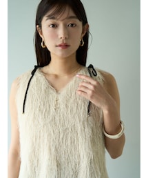 LAGUNAMOON | フェザーVネックリボントップス(Tシャツ/カットソー)
