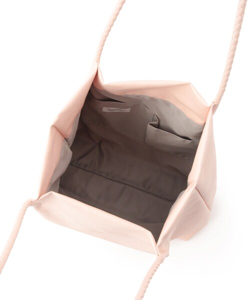 ROPE' PICNIC(ロペピクニック)の「【A4対応・洗える】メッシュハンドルトートバッグ(トートバッグ・レディース・ブラック系/ライトグレー/キナリ系/ワイン系/イエロー系/シルバー系/ブラック/グレー/キナリ/ブラウン系/ベージュ/ブルー/ブルー系/ラベンダー/レッド/ピンク/ローズピンク/ピンク系/ゴールド/シルバー/ブラウン/ライトグリーン・F)」の20枚目の写真