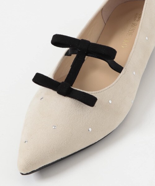 RODE SKO（ロデスコ）の「2センチダブルリボンヒールパンプス（パンプス・レディース・BLACK/OFF・36/37/38）」の17枚目の写真