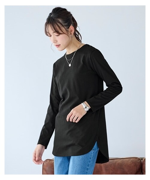 nissen（ニッセン）の「大きいサイズ レイヤードでも使えるフィッシュテールロングＴシャツ（チュニック・レディース・オフホワイト/チャコール/黒・L/LL/3L/4L/5L/6L/8L/10L）」の17枚目の写真