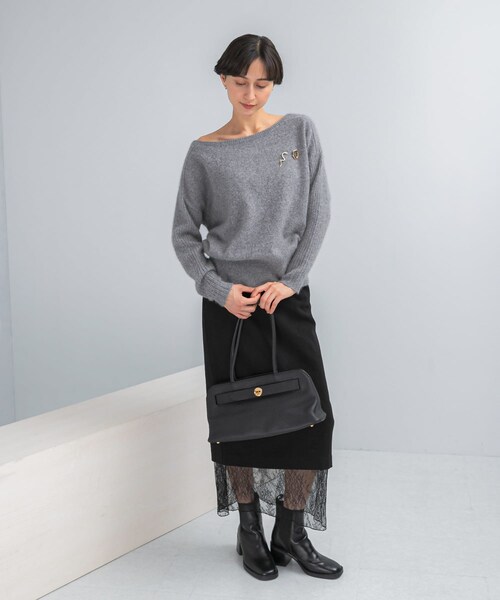 URBAN RESEARCH ROSSO（アーバンリサーチロッソ）の「エアリーニット2WAYネックプルオーバー（ニット/セーター・レディース・GRAY/BEIGE・Free）」の5枚目の写真